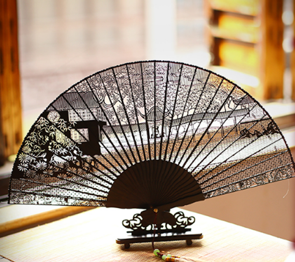 匠心啟航閱讀雕花黑檀烏木折扇圖片