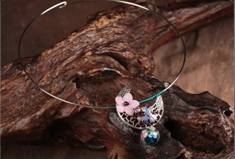 民族風(fēng)項(xiàng)圈月牙吊墜復(fù)古項(xiàng)鏈?zhǔn)罪? / data-C3X3=