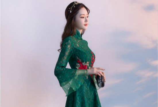 匠心啟航閱讀盤扣蘇繡印花中式禮服