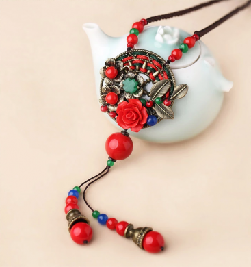 匠心啟航閱讀紅色配飾民族風(fēng)吊墜長款項(xiàng)鏈