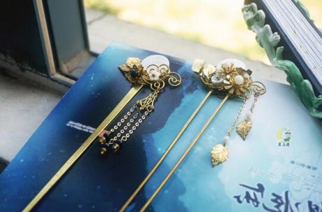 黃銅古風發(fā)簪流蘇白蝶貝殼發(fā)飾月亮釵