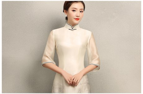 水墨荷花印花旗袍，淡雅米白色中式旗袍裙