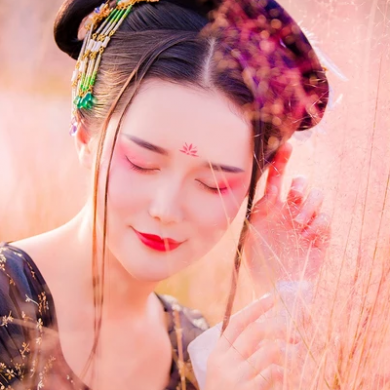 粉黛帶紅傘女生頭像，唯美古風(fēng)真人頭像