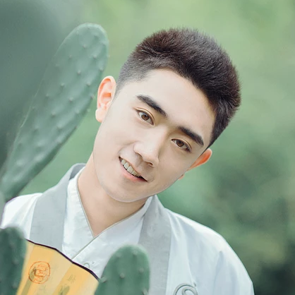 文藝男生帶折扇頭像，唯美古風(fēng)真人頭像