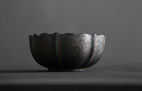 粗陶窯茶洗，鎏金黑蓮花花瓣水洗水盂