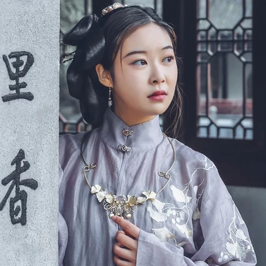素雅灰色漢服女生頭像，唯美古風(fēng)真人頭像