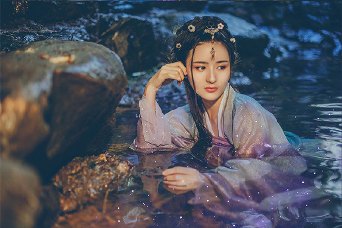 星輝光影漢服古風女子頭像，妖媚女生頭像