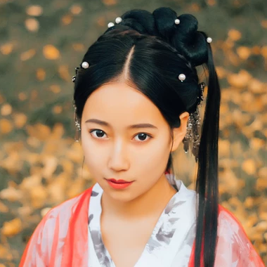 紅紗帶折扇女文藝生頭像，唯美古風(fēng)真人頭像