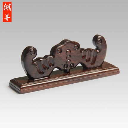 樸拙厚重，黑梓木蝙蝠筆架