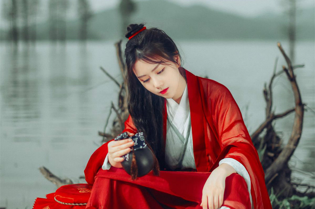 江湖俠風(fēng)女子古風(fēng)頭像，灑脫自在真人qq頭像